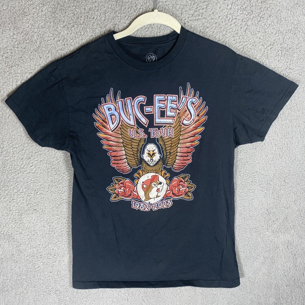 Buc-ee's Graphic T-Shirt Women's Sz  M US Tour Eagle 1982-2023